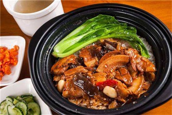 洛神煲仔饭加盟