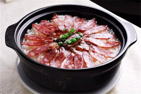 柒煲广式煲仔饭加盟