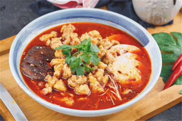 小巷见面酸菜鱼面
