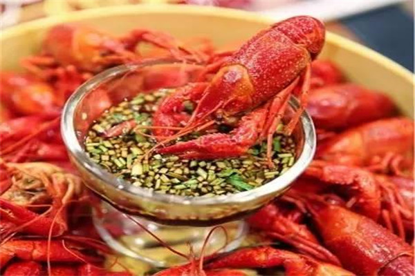 靓靓龙虾