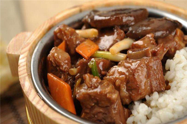 饱嗝庄木桶饭