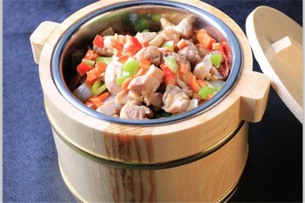 犇犇木桶饭