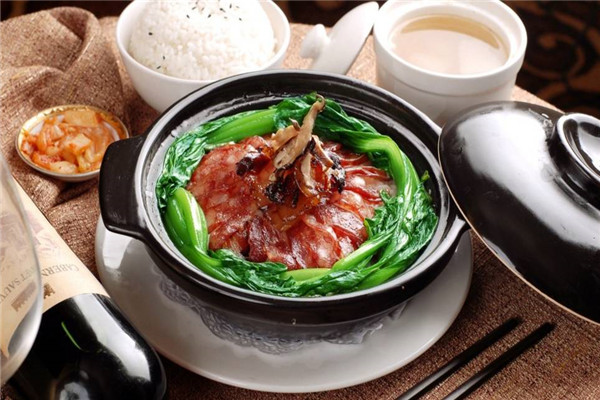 梓豪天下煲仔饭花甲米线