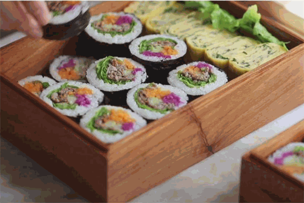 卷卷的店寿司便当