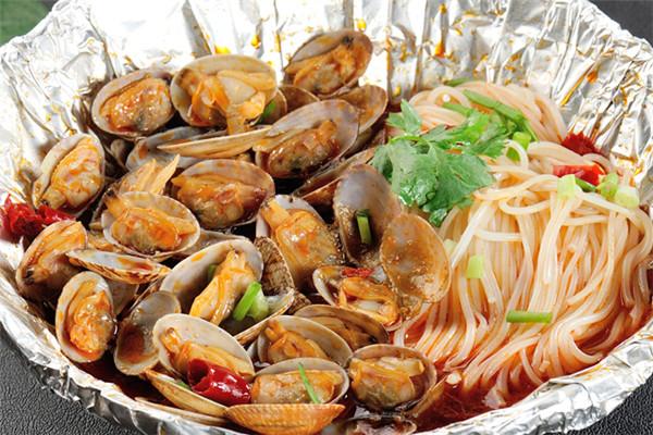 梓豪天下煲仔饭花甲米线