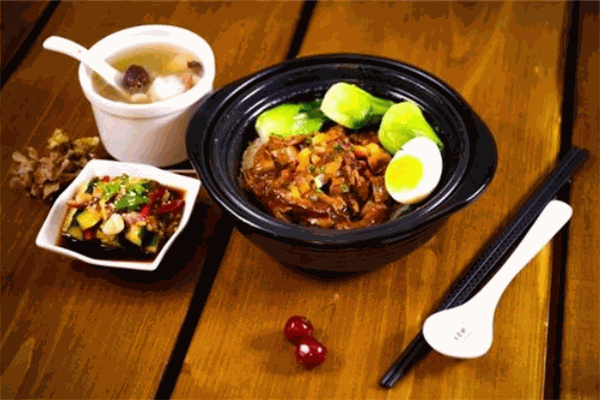 瓦罉煲仔饭