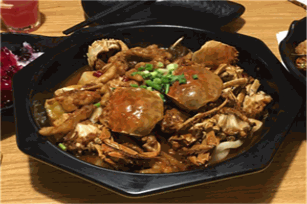 蟹斗士特色海鲜肉蟹煲