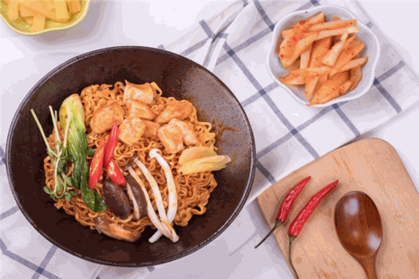 宜百味泡面食堂