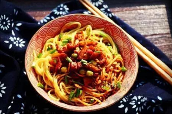 罗氏牛肉热干面馆