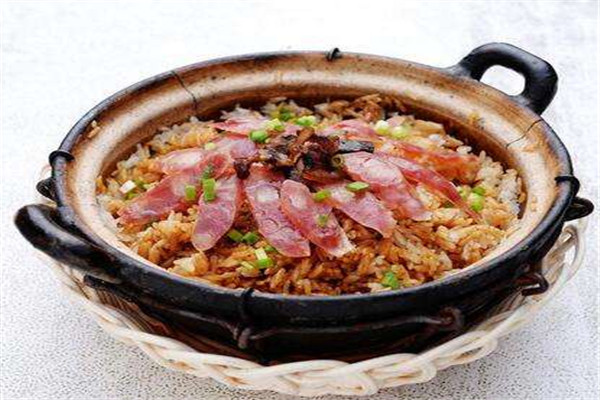 寻煲记煲仔饭加盟