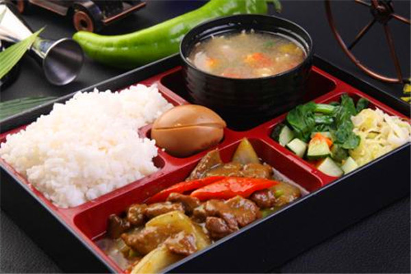 正将日式便当