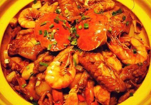 鲜嘴肉蟹煲加盟