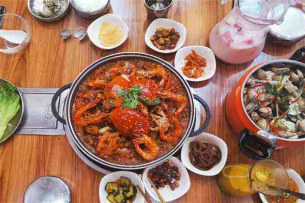 胖胖哒肉蟹煲加盟