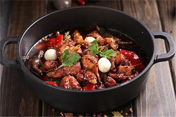 八宝吉香辣鸡煲加盟