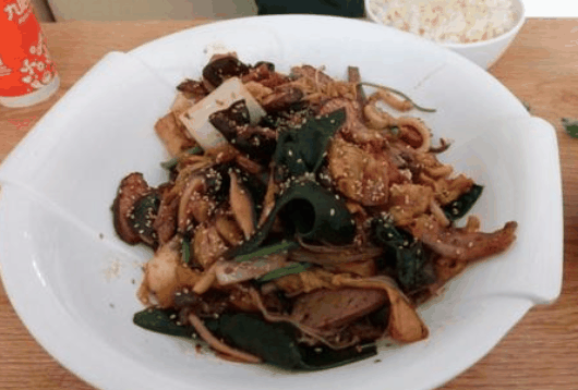 张鸿玲麻辣香锅