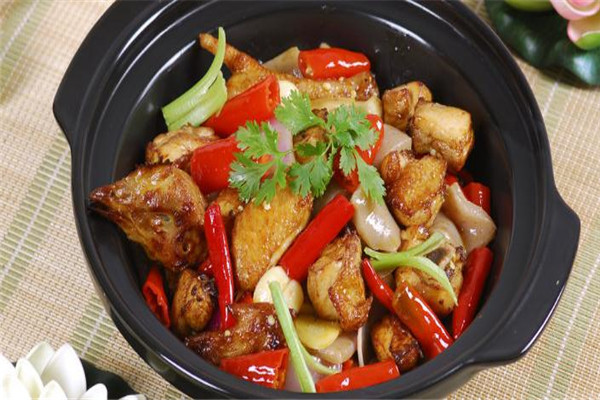 小邓鸡煲王加盟