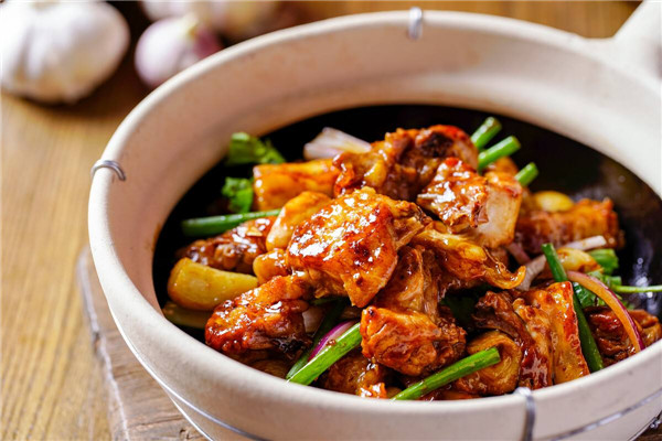 宝成顺清远脆香鸡煲