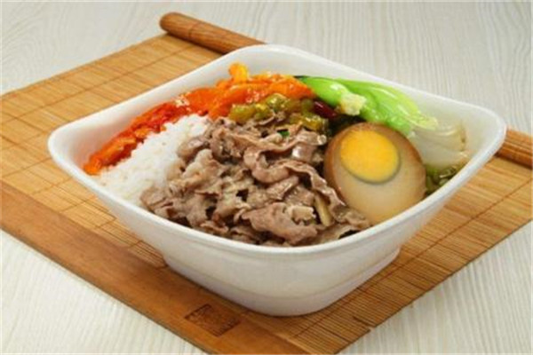 冰城火焰山烤肉拌饭