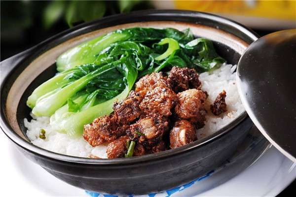 班记煲仔饭加盟