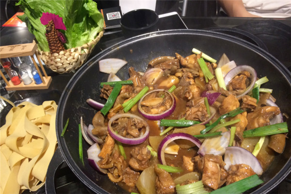 物鲜鸡煲火锅加盟
