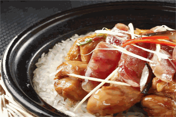 万家煲新派煲仔饭加盟