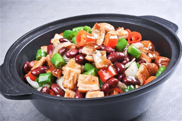 雷州狗龙孙狗羊鸡煲