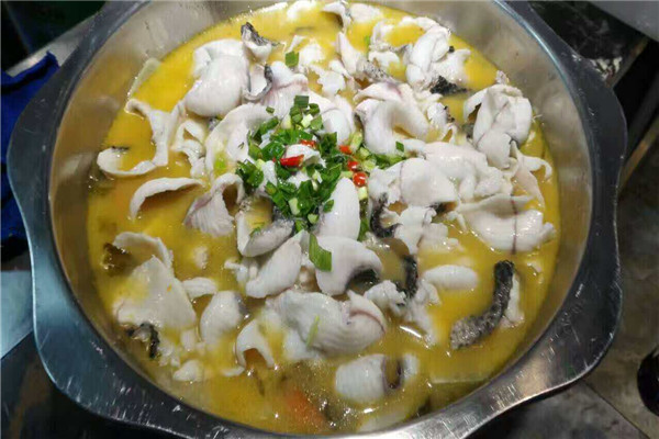孺子牛屠场牛杂煲斗老坛酸菜鱼