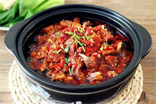 辣八哥火锅鸡煲烧烤