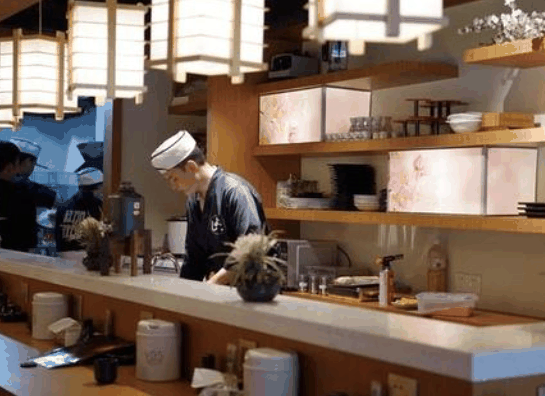 和风寿司店