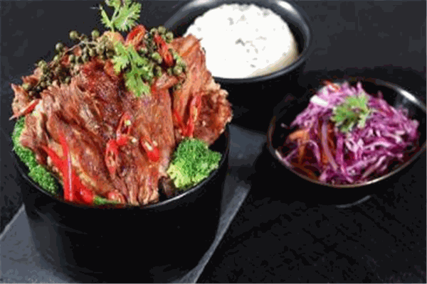 麻辣小鲜辣骨饭