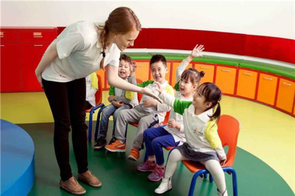 欢乐世界幼儿英语加盟