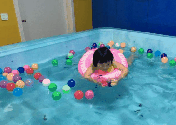 鲸嘟嘟婴幼儿游泳馆