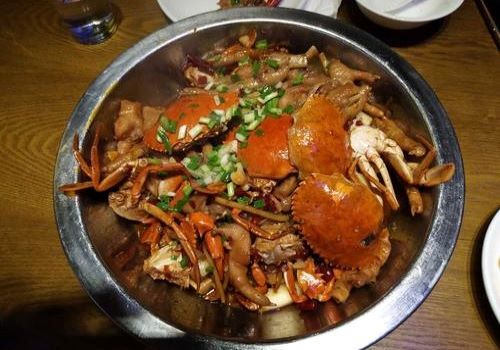 酱厨哥阿二肉蟹煲加盟