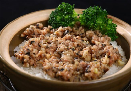 禾味煲仔饭加盟