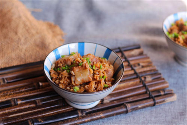 咏春排骨米饭