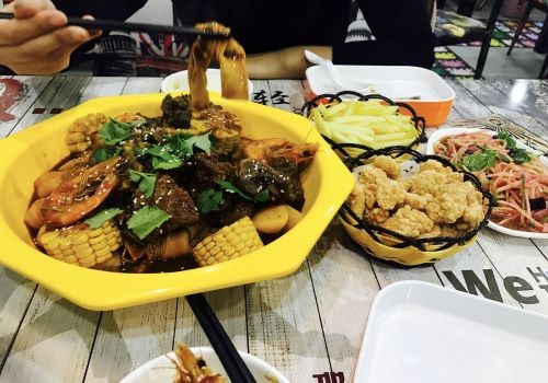 胖咖肉蟹煲加盟