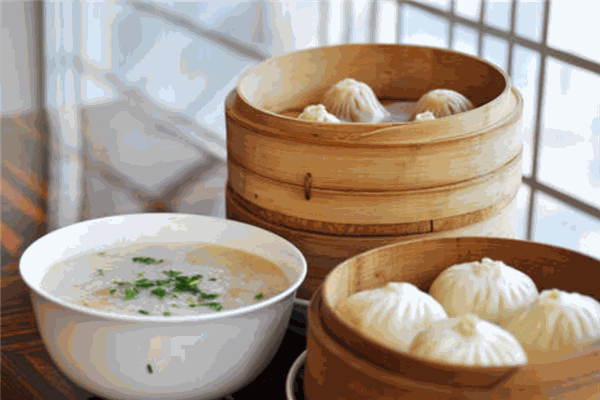 钱小胖大饼油条