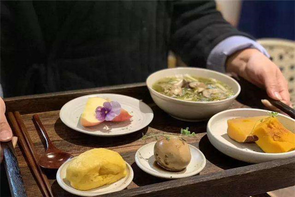 早食达