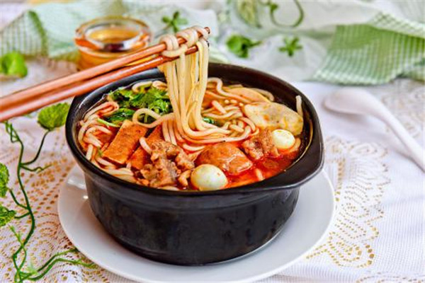小香锅砂锅土豆粉
