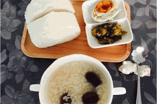 钱小胖大饼油条
