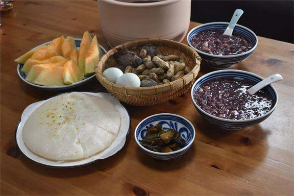 葳姐四大金刚豆浆油条