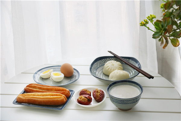 葳姐四大金刚豆浆油条