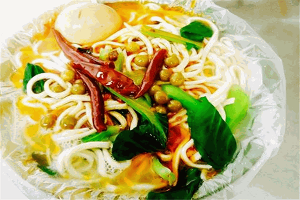 南波万牛肉板面馆