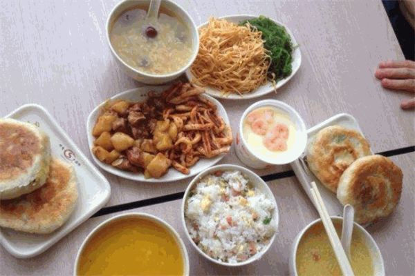佑一早餐
