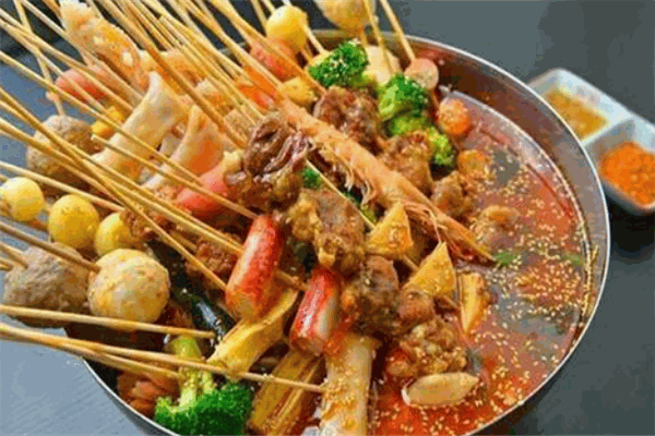 辣回味串串香