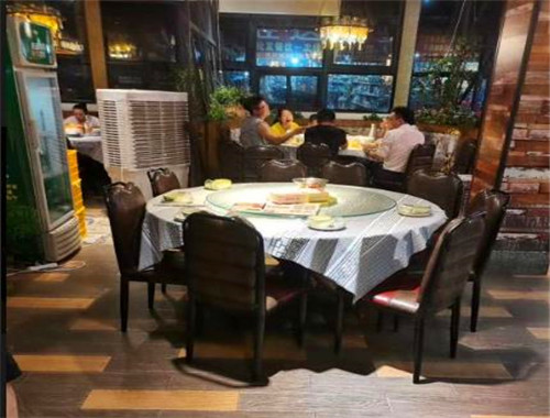 巴陵亿口香龙虾