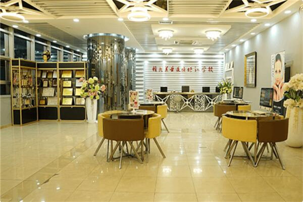 精英美业连锁培训学校