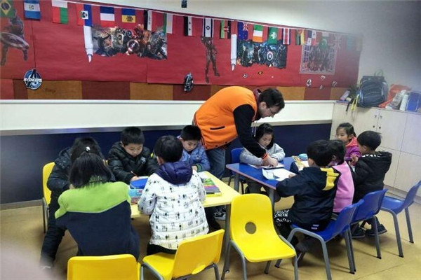 启橙少儿英语加盟