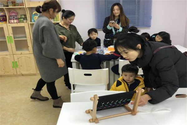 满翼MYEnglish少儿英语 