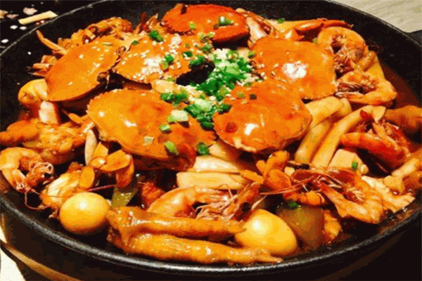 新县大嘴肉蟹煲